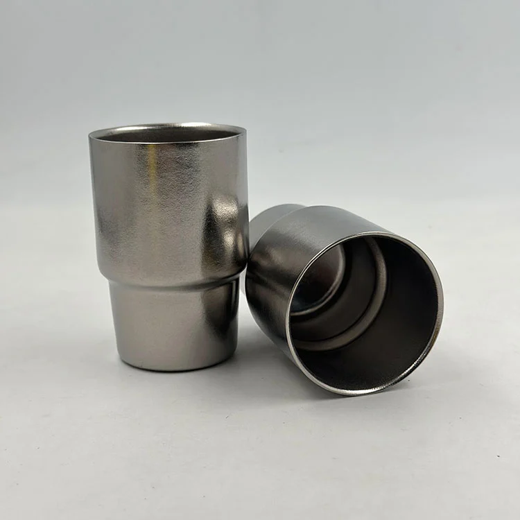 Titanium vinski vrč
